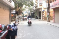 Vị trí tuyệt đỉnh lô góc 3 mặt tiền gara ô tô, kd đỉnh, an sinh tốt. chỉ 13 tỷ.