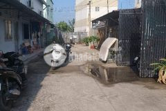 Bán nhà115m2hẻm xe hơithị trấn hóc môn