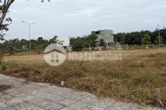 Đất thổ cư 100 giá 1.2tỷ102.2m2 nằm trên đường lê duẩn và ql1a