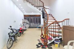 Bán gấp nhà cầu giấy phân lô, nhà đẹp đón tết, oto dừng đỗ ngày đêm