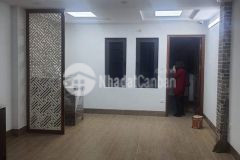 Cầu giấy ô tô tránh vỉa hè rộng thang máy thông sàn