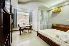 Bán tòa nhà 5 tầng chdv hxh phạm văn đồng 100m2 12 phòng 11.2 tỷ