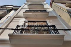 Bán nhà cực đẹp phố cầu giấy.60m2, 5t,mt 4m chỉ 5.6 tỷ.lh hải cg 0966866250