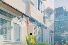 Bán nhà hxh ngô quyền, quận 10 ngang 7 hẻm 5m cực đẹp.