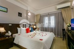 Cho thuê khách sạn 1 trệt 6 lầu mặt tiền phan huy chú. p.2, hướng đông nam.