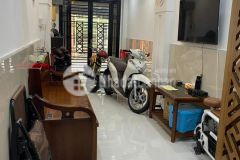 Nhà quận 4, gần đh nguyễn tất thành hxh, giá chỉ 6,8 tỷ