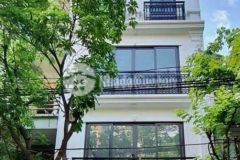 Ra nươc ngoai cân ban gâp căn măt tiên hô thi ky 7.2 ty 25m2 siêu đep