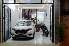 Bán nhà trung kính 50m2, 5 tầng, mặt tiền 4m, ô tô đỗ cửa, dân trí cao, văn minh, 7.5 ỷ.