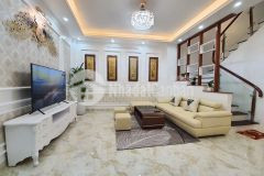 Bán gấp nhà đẹp minh khai hai bà trưng 30m2, 3t, mt5m giá 1.8 tỷ. ở ngay.