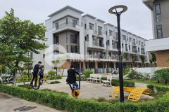 Bán đất tặng nhà 4 tầng y trong ảnh kinh doan sầm uất.