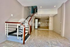 Bán nhà khuat duy tien, ngõ thông, ô tô tránh, kinh doanh, 45m2, 5t, chỉ 7.95 tỷ