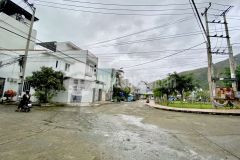 Lô đất hai mặt tiền đối diện công viên khu tđc hòn sện ngang 10m