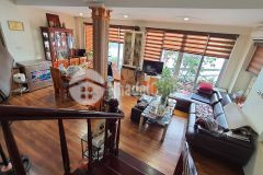 Nhà đẹp cực hiếm mặt hồ hoàng cầu lô góc mt lớn dt 42m nhỉnh 14 tỷ.