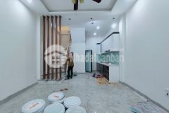 Bán nhà đẹp mới xây phố nguyễn sơn dt 35m2 5 tầng mt 4 mét giá 3.65 tỷ