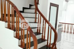 Mặt ngõ lô góc ôtô vào nhà kinh doanh 50m 5t 8xtỷ ngõ quỳnh quận hai bà