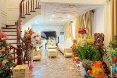 Bán nhà, cổ linh long biên, tặng full nội thất châu âu, 5 tầng có gara ô tô 45m2, 6.2 tỷ