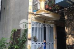 Bán nhà hoàng mai lô 3 góc gần bãi gửi xe diện tích 27m2 5 tầng mặt tiền 3m giá 2.7 tỷ