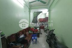 Bán gấp nhà 5 tầng phố kim mã 20m2 2.2 tỷ cực gần phố