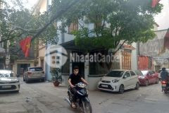 Bán nhà hoàng quốc việt gần phố 7t thang máy ngõ thông có vỉa hè 70m2 giá 13 tỷ