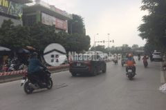 Bán đất tặng nhà c4 lạc long quân ngõ ô tô nhỏ vào được thông xuân la