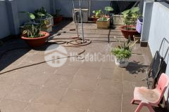 Nhà xinh như ngọc trinh, đường xe tải chạy đua thoãi mái.