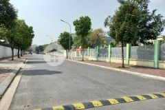 Ngay mặt phố thoáng tiện ích,50m nhỉnh 4tỷ long biên.