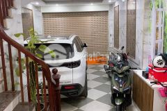 Bán nhà mai dịch cầu giấy 62m, gara ô tô, gần đại học skđa, phân lô, 9 tỷ.