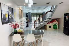 Bán nhà ngõ 255 cầu giấy kinh doanh sầm uất 4t x 35m2 nhà đẹp ở ngay