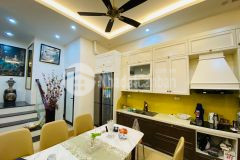 Hot bán gấp nhà thái hà 55m2, mt 4m, ô tô đỗ cửa, an sinh tốt.nhỉnh 8 tỷ.