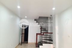 Bán nhà gấp trả nợ khu hồ văn chương đống đa nhà 30m2 5 tầng giá 7.75 tỷ có thang máy