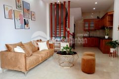 Nhà mới đẹp full nội thất xịn ôtô đỗ cửa 31m 4t 2xtỷ xuân đỗ long biên