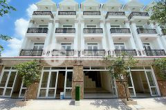 Chính chủ bán nhà dự án d village quốc lộ 13, đồng bộ đẹp nhất khu vực vạn phúc, 5tỷ căn