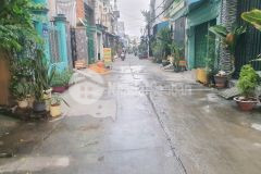 Nhà bán đường lạc long quân, 32m2, 2 tầng, 4x8, giá chỉ 3.7 tỷ tl cc.