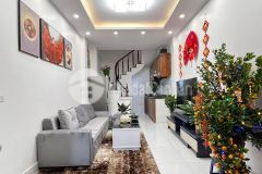 Bán nhà 5 tầng, 31m2, ô tô đỗ cổng phố nguyễn sơn, long biên, nhỉnh 3 tỷ