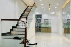 Bán nhà mặt tiền kha vạn cân thủ đức 69m4.5x15.5kinh doanh tốtgiảm còn 5 tỷ 5 tl