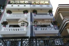 Bán tòa nhà trên phố khúc thừa dụ, dịch vọng cầu giấy. dt 120m2, mt 8.4m