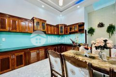 Chủ cần bán gấp nhà 4 tầng, ô tô vào nhà, vị trí kd tốt, chỉ 7.5 tỷ.