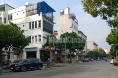 Cần tiền bán gấp biệt thự liền kề lâm hạ 82m24t giá 15 tỷ, có thương lượng cho anh chị em thiện chí, lh 0981853188