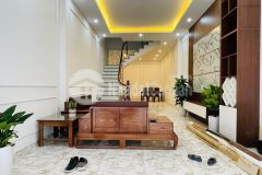 Cuối năm bán gấp nhà 3 tầng 40m2 phố lạc long quân giá 2,99 tỷ