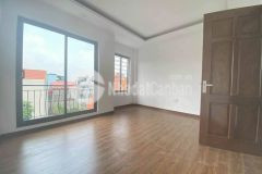 Bồ đề, long biên, nhà mới, ở ngay, oto đỗ cổng, giá hơn 3 tỷ.