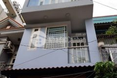 Bán nhà nơ trang long 50m2, 5 tỷ nhà 2 tầng nở hậu, có ban công