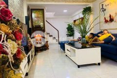 Bán nhà mặt phố thái phiên, quận 11, 61m2, giá cực rẻ, 5 phòng, ở ngay, sổ đẹp