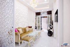 Bán nhà quận 10 cách mạng tháng 8. dt 25m2, kết cấu 5 tầng. giá 5.2 tỷ