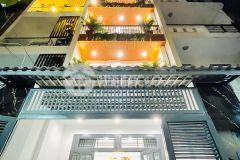 Siêu phẩm vừa to vừa đẹp,sau căn mặt tiền nguyễn văn khối,p.9,gv giá rẻ.