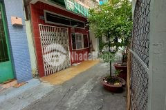 Nhà vuông vức vị trí đắt địa hẻm đẹp 2 bước ra đường lớn.