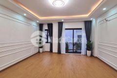 Cần bán gấp nhà bồ đề thang máy gara ôtô 50m x 5 tầng, mt 5m, chỉ 7.2 tỷ thương lượng