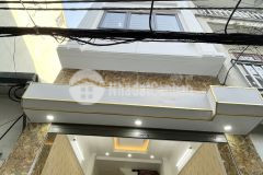 Cần bán gấp nhà giải phỏng, gần bến xe nước ngầm, có thể kinh doanh, dt 42m2 x 4,5 tầng, giá 3.85 tỷ