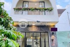 Góc nguyễn oanhlê đức thọ, hẻm trước nhà 6m diện tích64m2 4.5x 14.5m giá 6.5 tỷ.