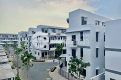 Nhà phố liền kề gần chợ thuận đạo, trung tâm bến lức, thanh toán 1,3 tỷ nhận nhà, sổ hồng