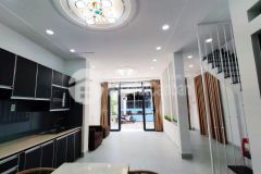 Bán nhà hxh huỳnh văn bánh,47m2 ngang 5,6m nhà đẹp giá chỉ 7,3 tỷ.